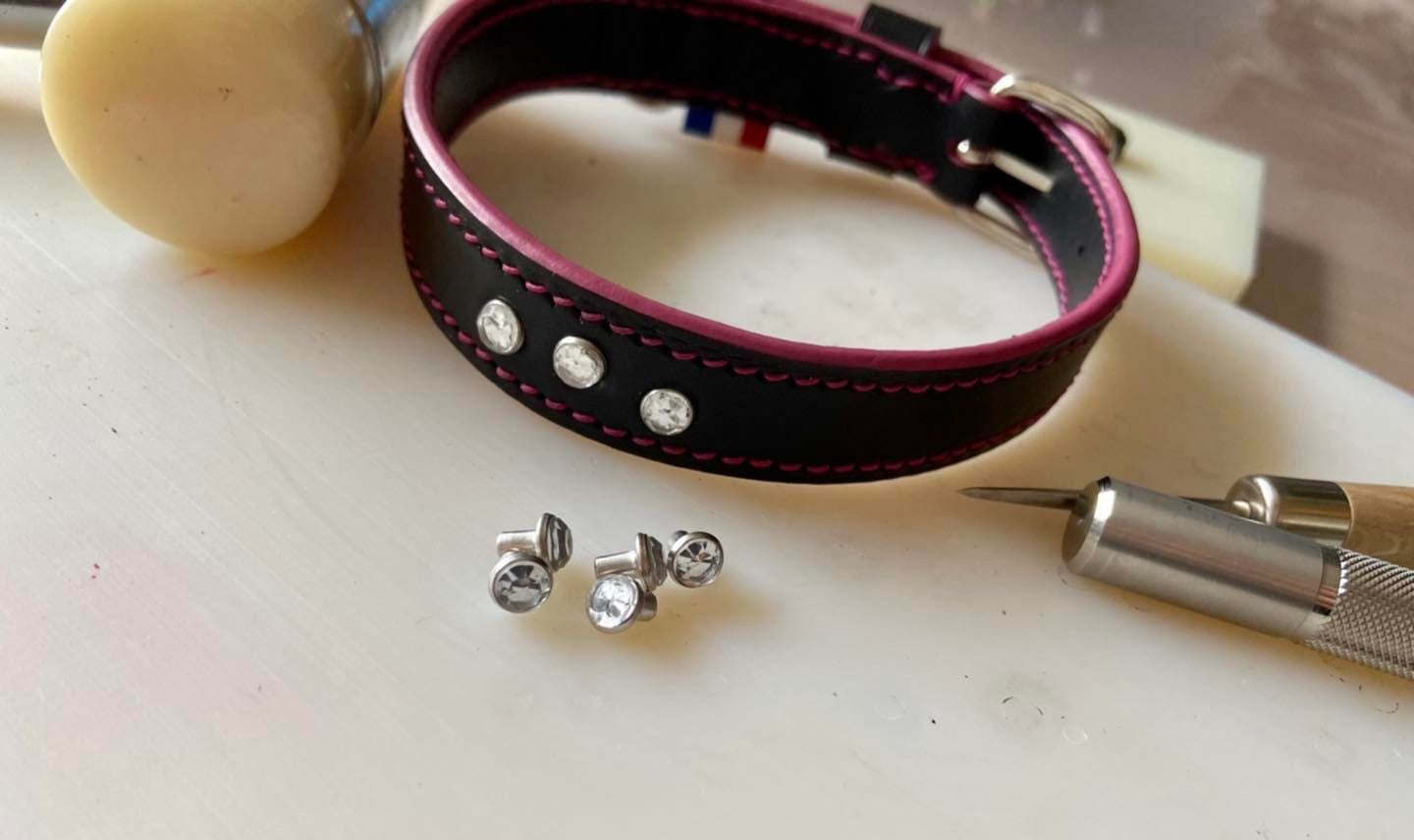 Personnalisation rivets/strass